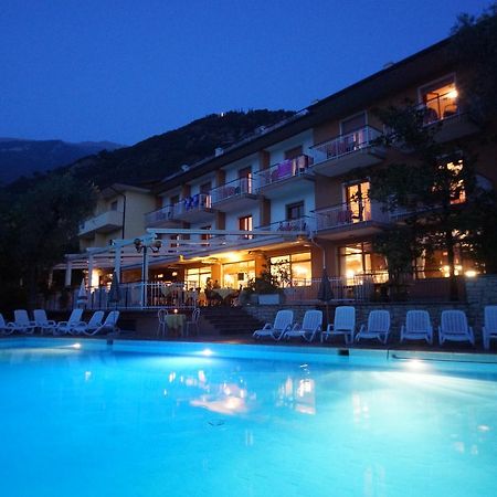 Hotel Alpi Malcesine Exterior photo