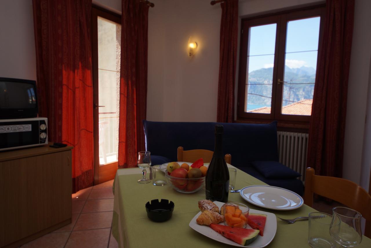 Hotel Alpi Malcesine Exterior photo